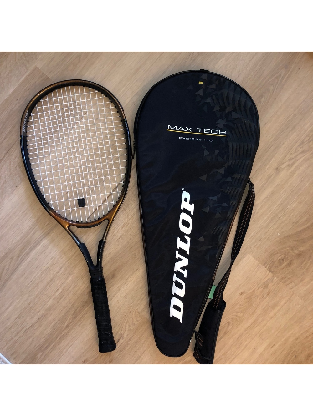 DUNLOP MAX TECH OVERSIZE 110 TENNIS RACKET W/ CASE BAG